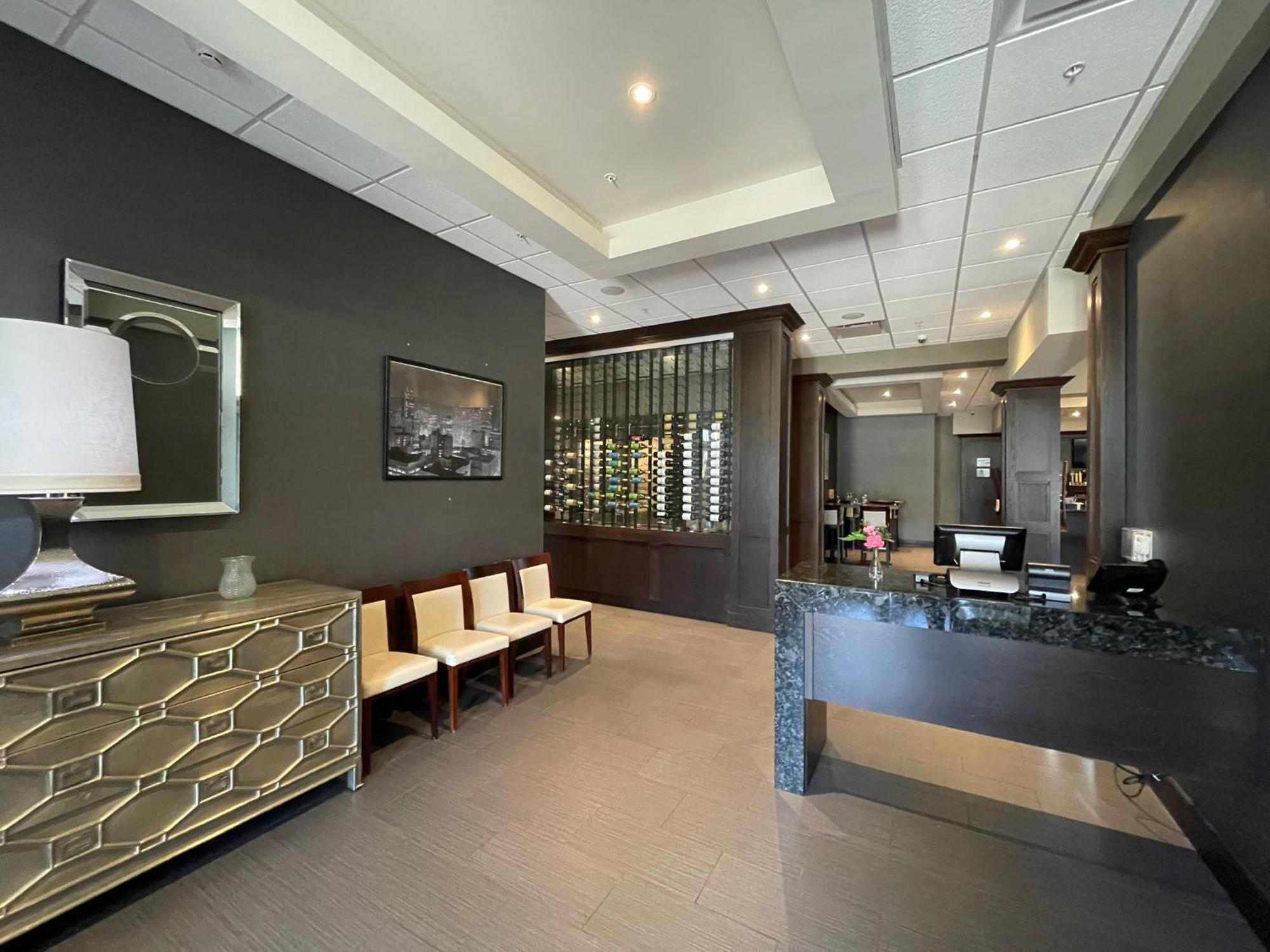 Holiday Inn & Suites - Farmington Hills - Detroit Nw By Ihg Exterior foto